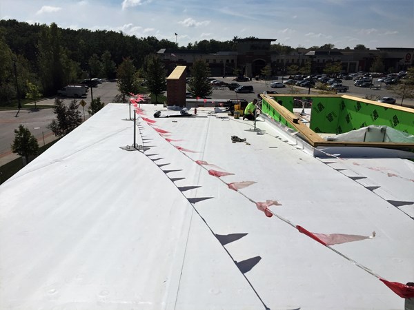 Milwaukee Roofing Contractor for commercial buildings